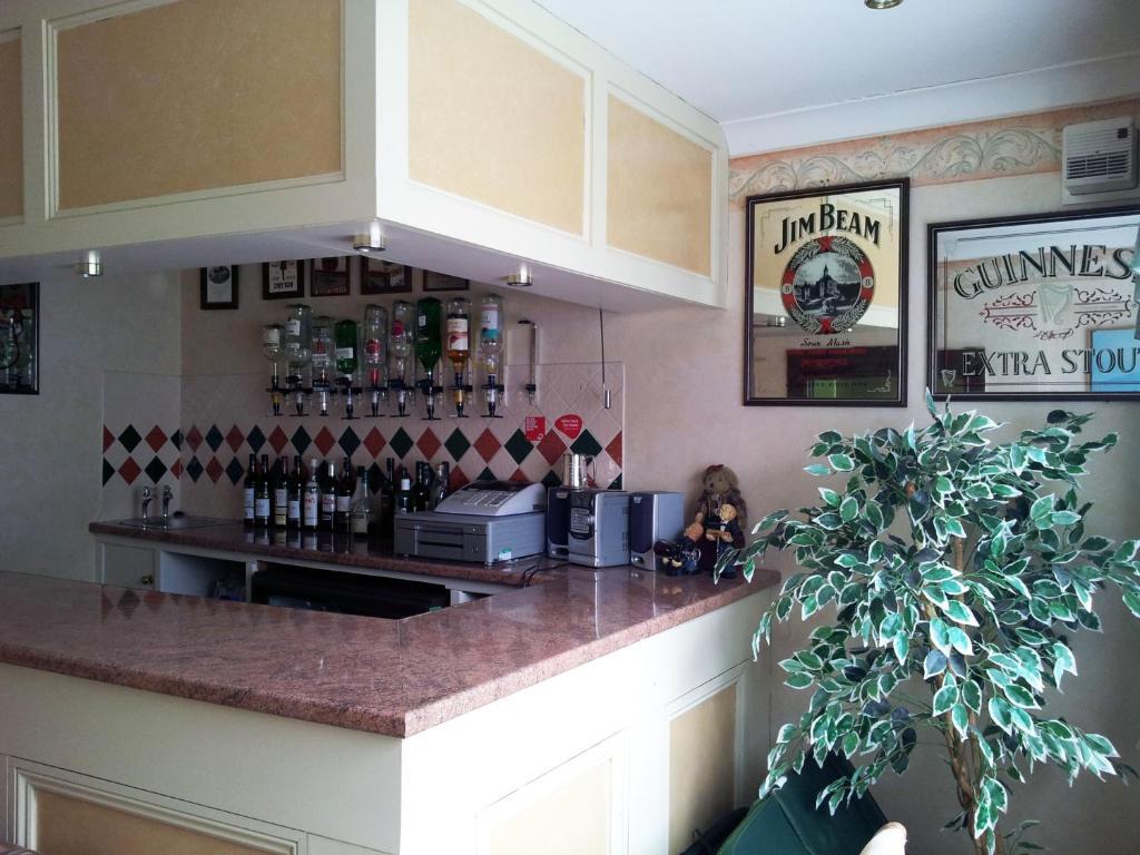 Roseglen Hotel 섕클린 외부 사진