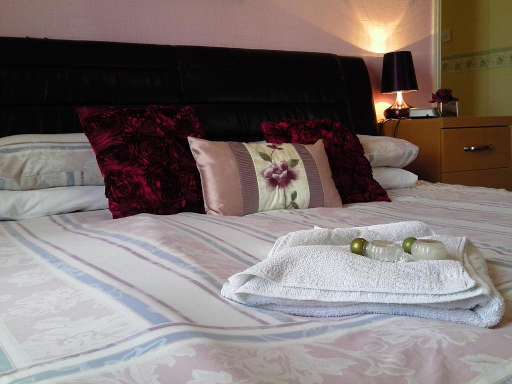 Roseglen Hotel 섕클린 외부 사진