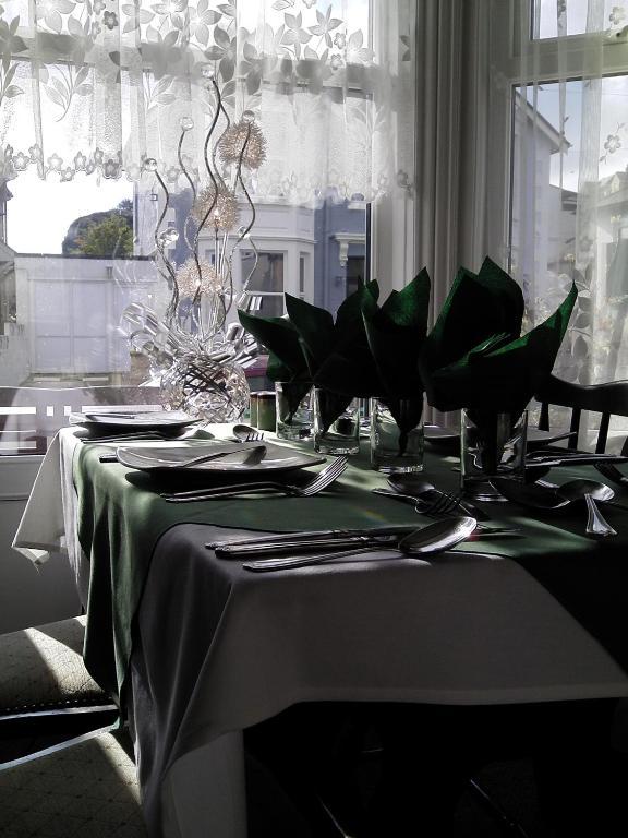 Roseglen Hotel 섕클린 외부 사진